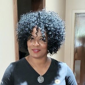 Meet your Posher, Donita